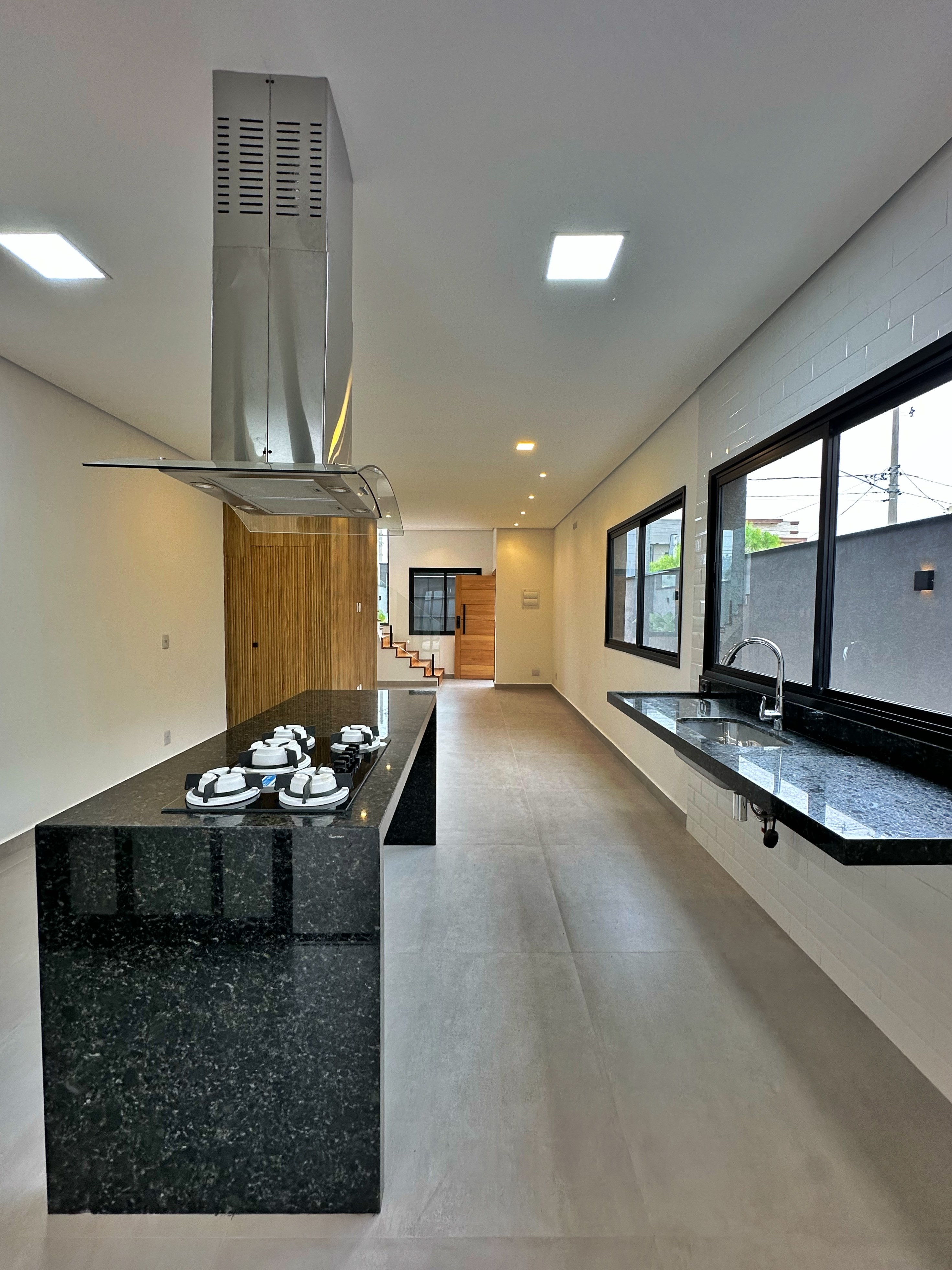 Bancada em granito da cozinha